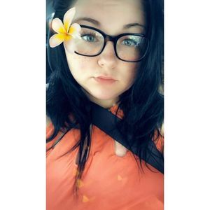 Meet your Posher, Clarissa